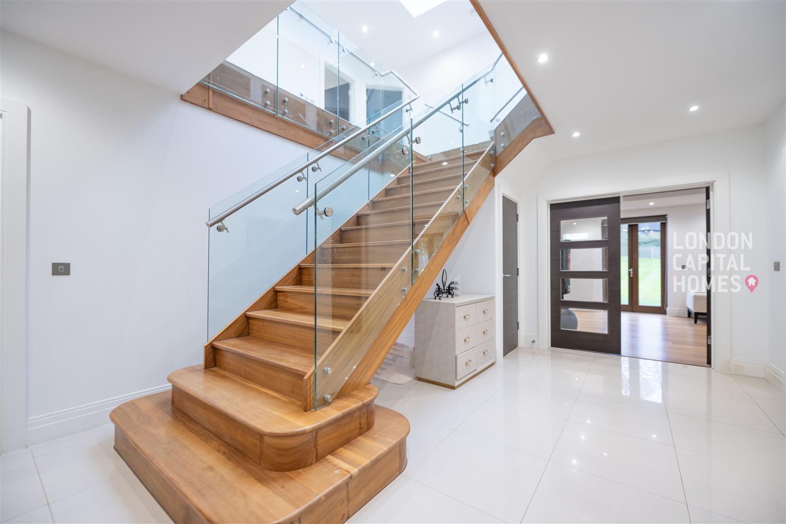 Duchess Crescent, Stanmore
